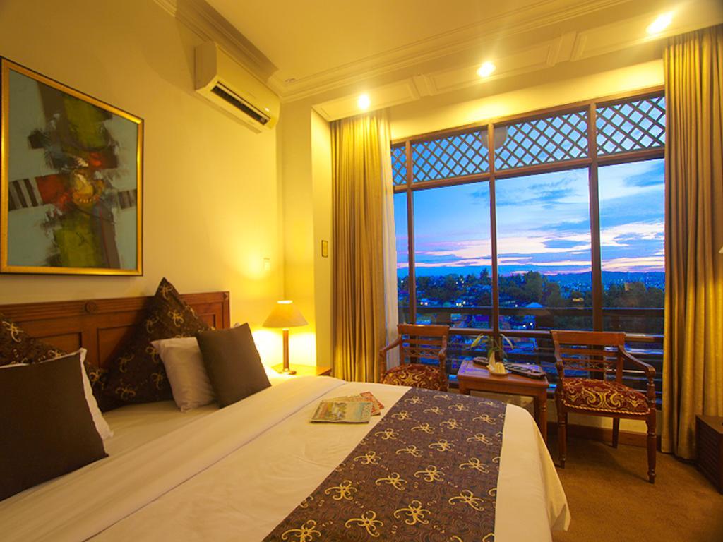 Mesra Business & Resort Hotel Samarinda Eksteriør bilde