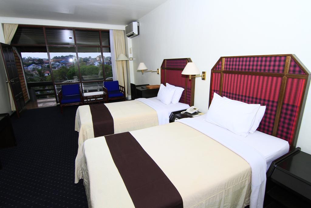 Mesra Business & Resort Hotel Samarinda Eksteriør bilde