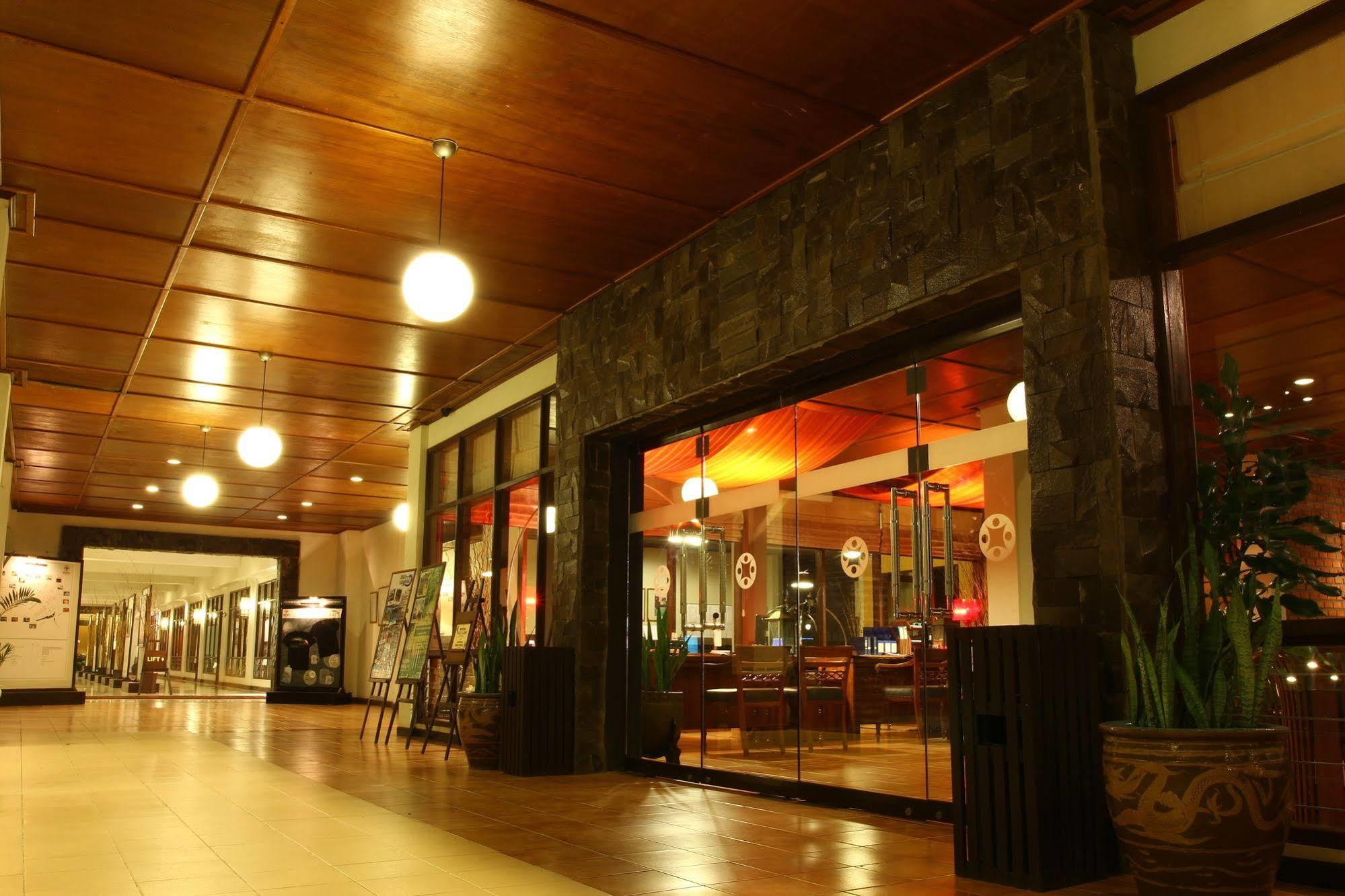 Mesra Business & Resort Hotel Samarinda Eksteriør bilde
