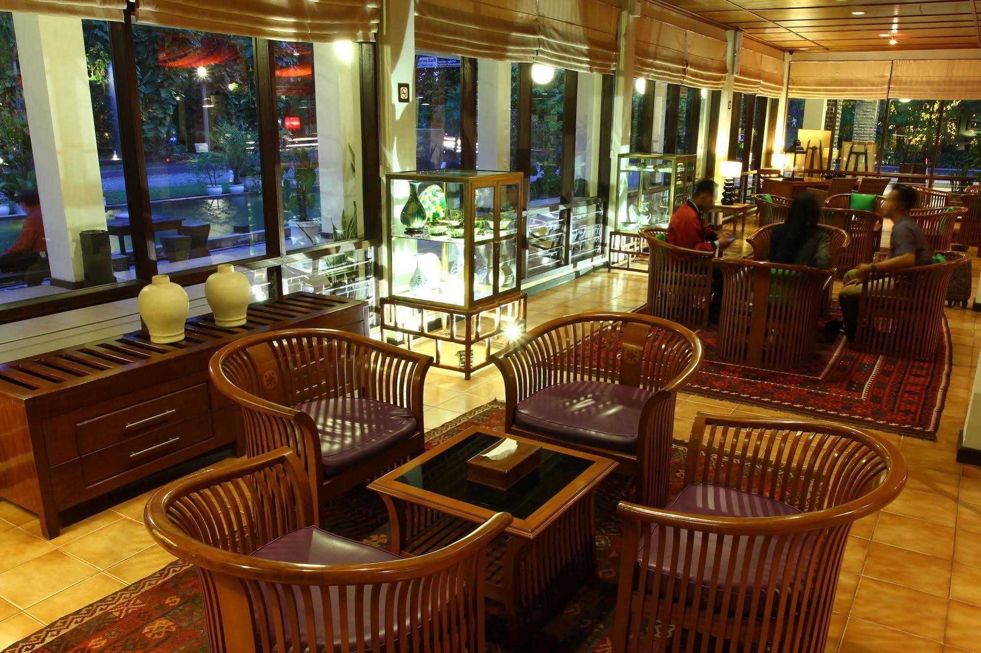 Mesra Business & Resort Hotel Samarinda Eksteriør bilde