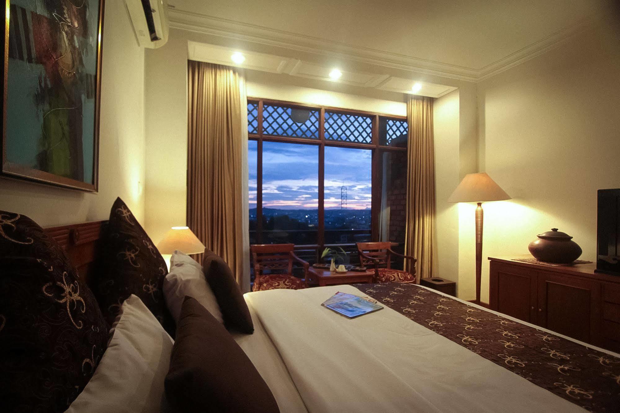 Mesra Business & Resort Hotel Samarinda Eksteriør bilde