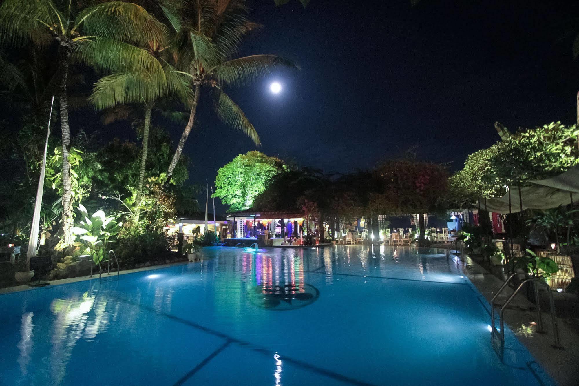 Mesra Business & Resort Hotel Samarinda Eksteriør bilde