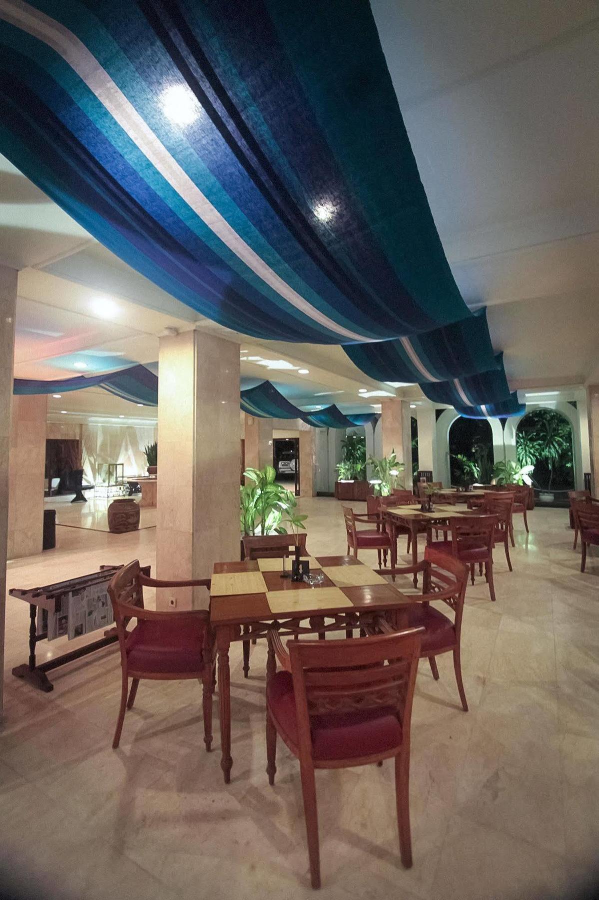 Mesra Business & Resort Hotel Samarinda Eksteriør bilde
